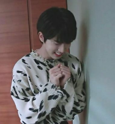 han jisung being tiny ; a thread