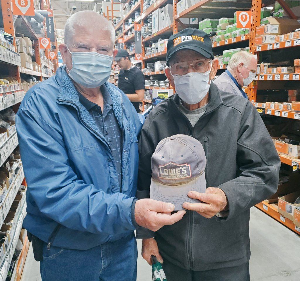 When you trade a customer hats &amp; make his day tossing his old hat out for him.  #Phenomenal4407