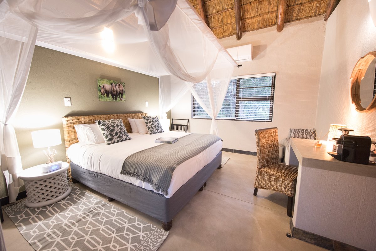 Romantic weekend away for two for R2 500per night including breakfast 😍

📍Hoedspruit 

📧 bookings@wanderlusttravelsa.co.za to check availability/ secure your booking 

#shotleft #softlife #luxurytravel #romanticgetaway #travellimpopo #limpopotourism