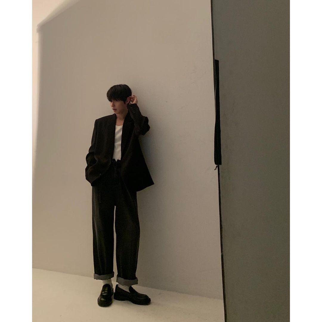 inyeopzone's tweet photo. #HwangInYeop #황인엽 instagram update 

"behind story📷" https://t.co/IV8OYUvE5Y