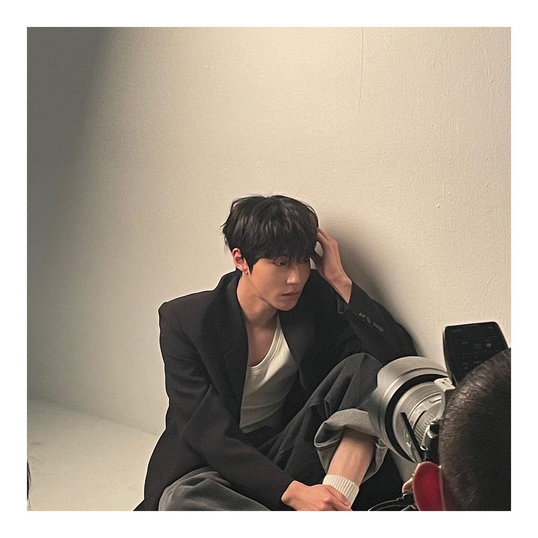 inyeopzone's tweet photo. #HwangInYeop #황인엽 instagram update 

"behind story📷" https://t.co/IV8OYUvE5Y