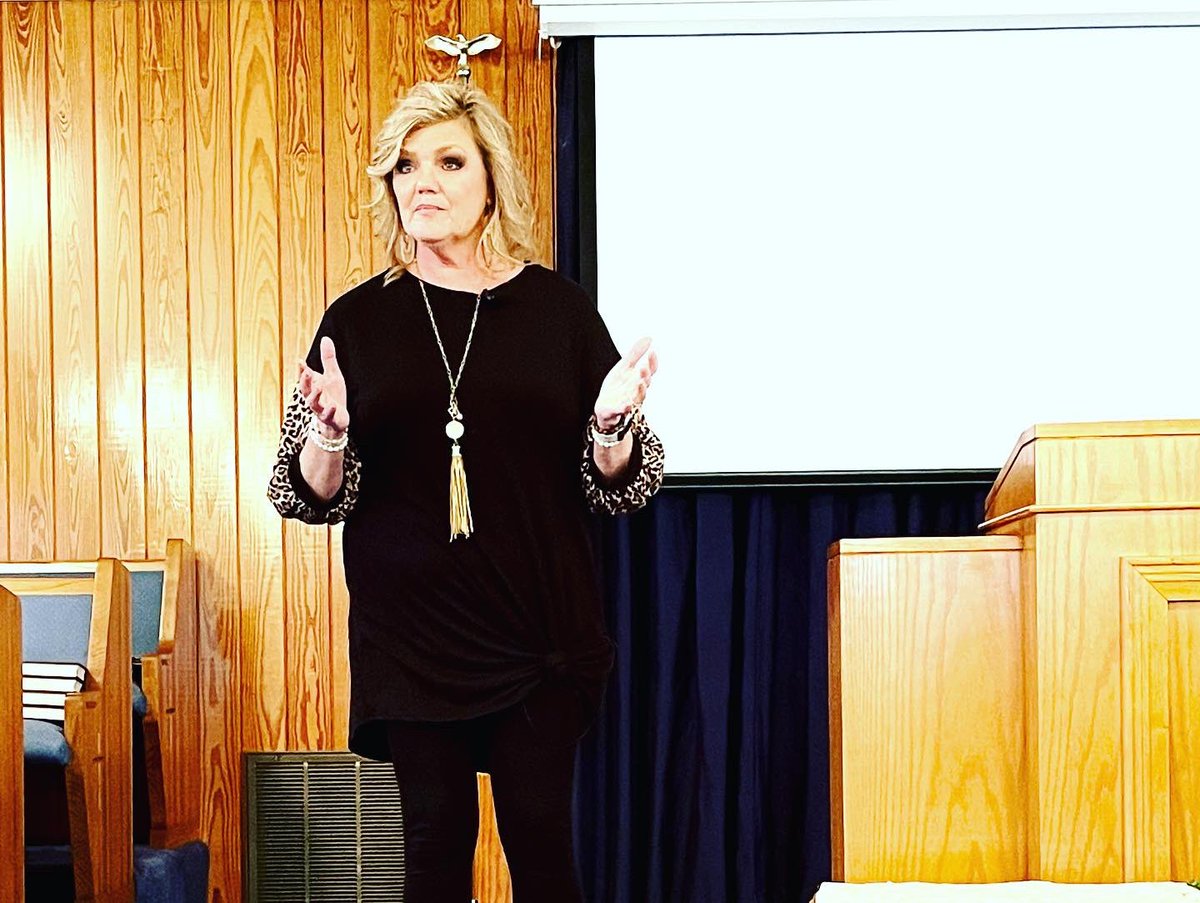 BeKayEdwards's tweet photo. Such a sweet time with the Indian Graves Baptist Church family. Thank you for allowing me to share my heart. 
#wellwornpaths https://t.co/IMoOy6H748
