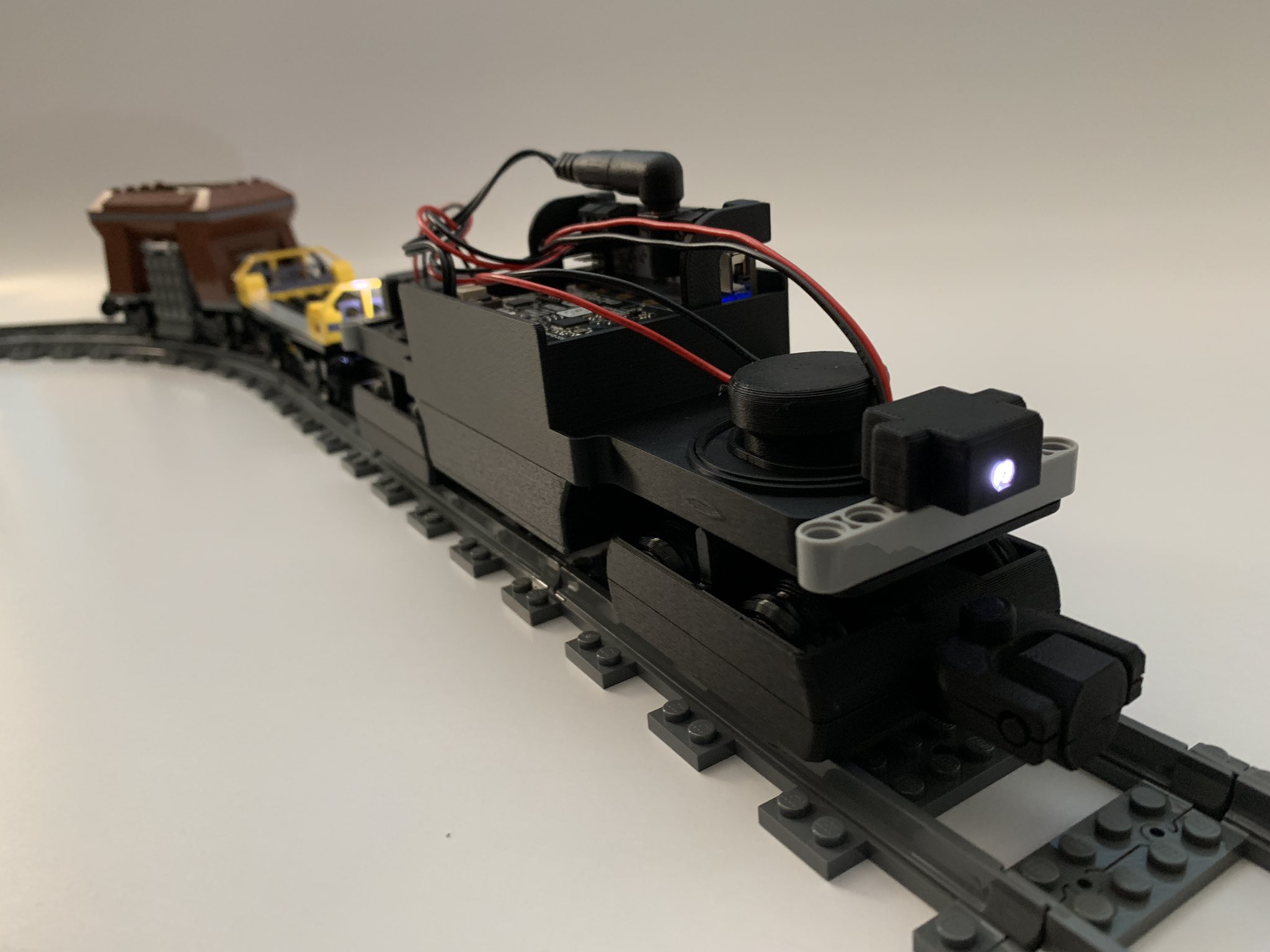 hummingworks on Twitter: "#Lego compatible train powered by Valenta Zero #microbit robotics controller! Capable of mounting Lego brick bodies and controlling via iPad! See LED lights ;-) More coming soon!