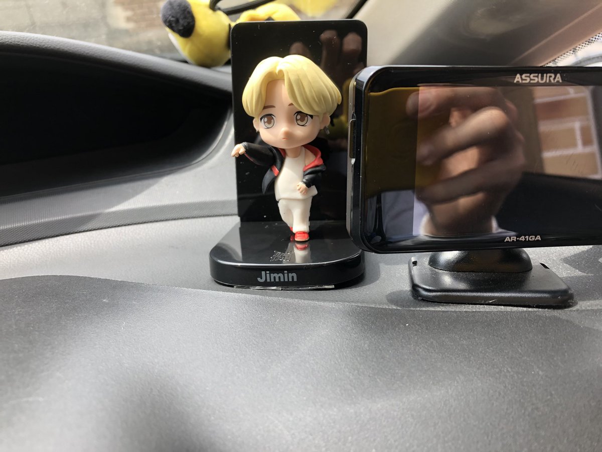 ぴゃち 車にタイニータンのジミンのフィギュア飾った ぴゃち 車にタイニータンのジミンのフィギュア飾った