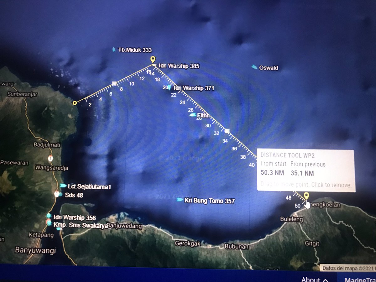 El último contacto radial fue a 16Nm al NNE de la costa de Java y a 51Nm SO de la isla de Bali, al sur de Indonesia. Podrían estar afectados a la búsqueda al menos 6 buques militares visibles con AIS encendidos en  @MarineTraffic