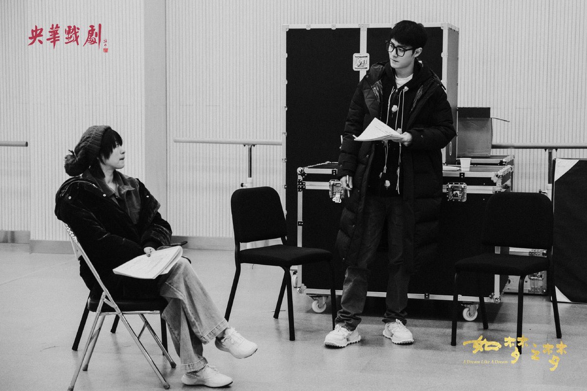 духи like dream. Li ziqi (vlogger). подарочный набор лайк дрим. парфюмерная вода лайк дрим. ши лукс лайк дрим.