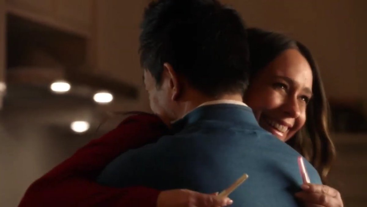 анджела бассетт. 911 6 1. 911 6 1. сержант афина грант. бобби нэш 911.