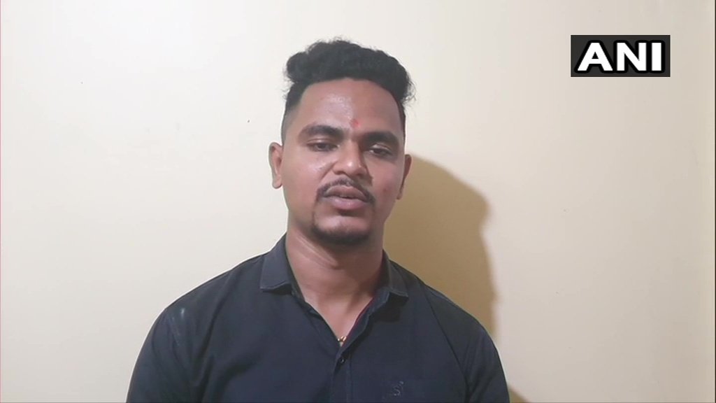 I'll give half of the amount, given to me as token of appreciation, for that child's welfare & education. I came to know that his family isn't financially strong. So I decided this: Mayur Shelkhe, pointsman who saved a child who fell on tracks at Vangani railway station on 17.04