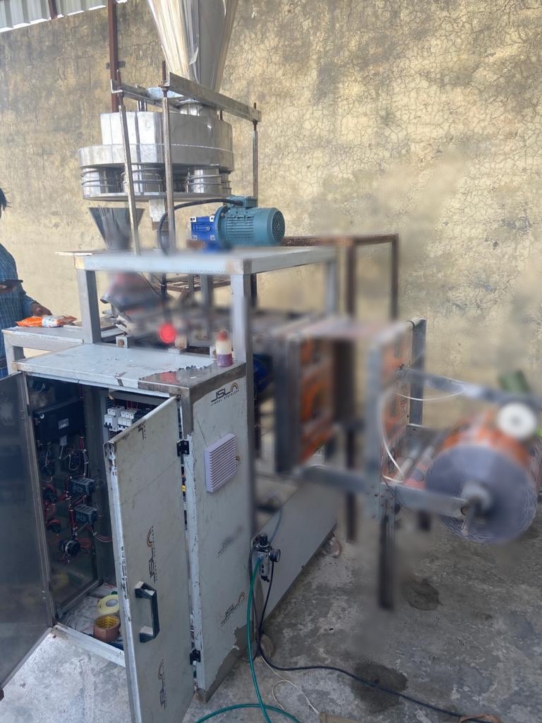 GREVESGROUP's tweet image. GREVESGROUP, carried out two successfully enforcement actions along with the police team on multiple entities who were engaged in manufacturing and wholesale supply of counterfeit salt of a popular brand in Palwal,Haryana. #duplicacy #ip #law #enforcement #counterfeit #lawyers