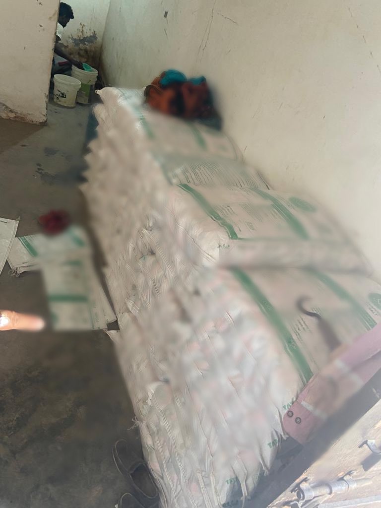 GREVESGROUP's tweet image. GREVESGROUP, carried out two successfully enforcement actions along with the police team on multiple entities who were engaged in manufacturing and wholesale supply of counterfeit salt of a popular brand in Palwal,Haryana. #duplicacy #ip #law #enforcement #counterfeit #lawyers