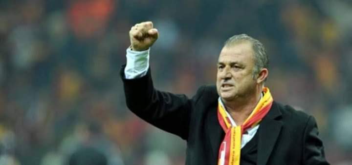 Hocam suc sen de alistirdin taraftari sampionluklara buyuk basalilara sim di it kopek agzina alir olmus senii sen rahat hocam evlatlarin yaninda kimse yiyemez seni yedir meyizz ite kopeye cakal seni İMPARATOR FATIH TERIMM