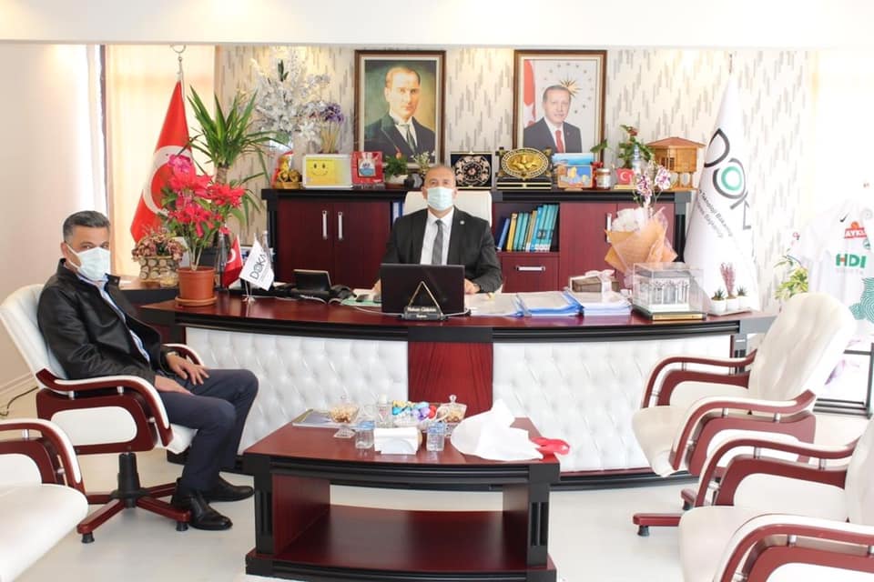 Dokap Başkanımız Sn Hakan Gültekin ile ilçemiz yatırım projeleri ile alakalı istişarede bulunduk. Destekleri için Başkanımıza ve Giresun'un ağabeyi Vekilimiz Sn Cemal Öztürk'e şahsım ve ilçemiz adına teşekkür ederim.
 
Yaşar İbaş 

Yağlıdere Belediye Başkanı