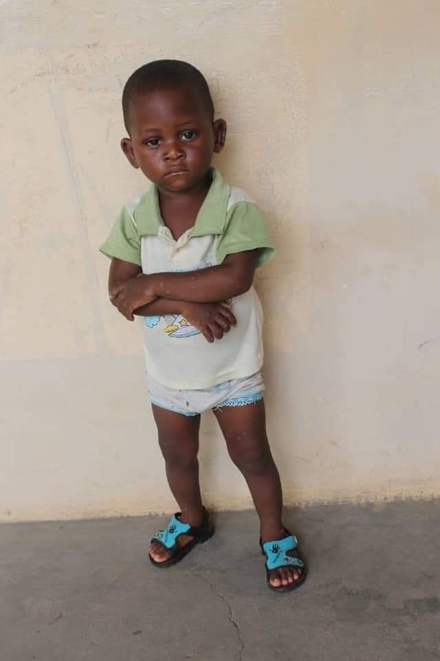 IgboHistoFacts's tweet image. ATTENTION!

A Boy of 2yrs was rescued around Orlu/Ihiala road, he was said to have been abandoned by some occupants of an SUV, who stopped and threw him out of the vehicle.
He's presently in safe custody. If you know him, Call 07034714499

RT to reunite the boy with his family 🙏