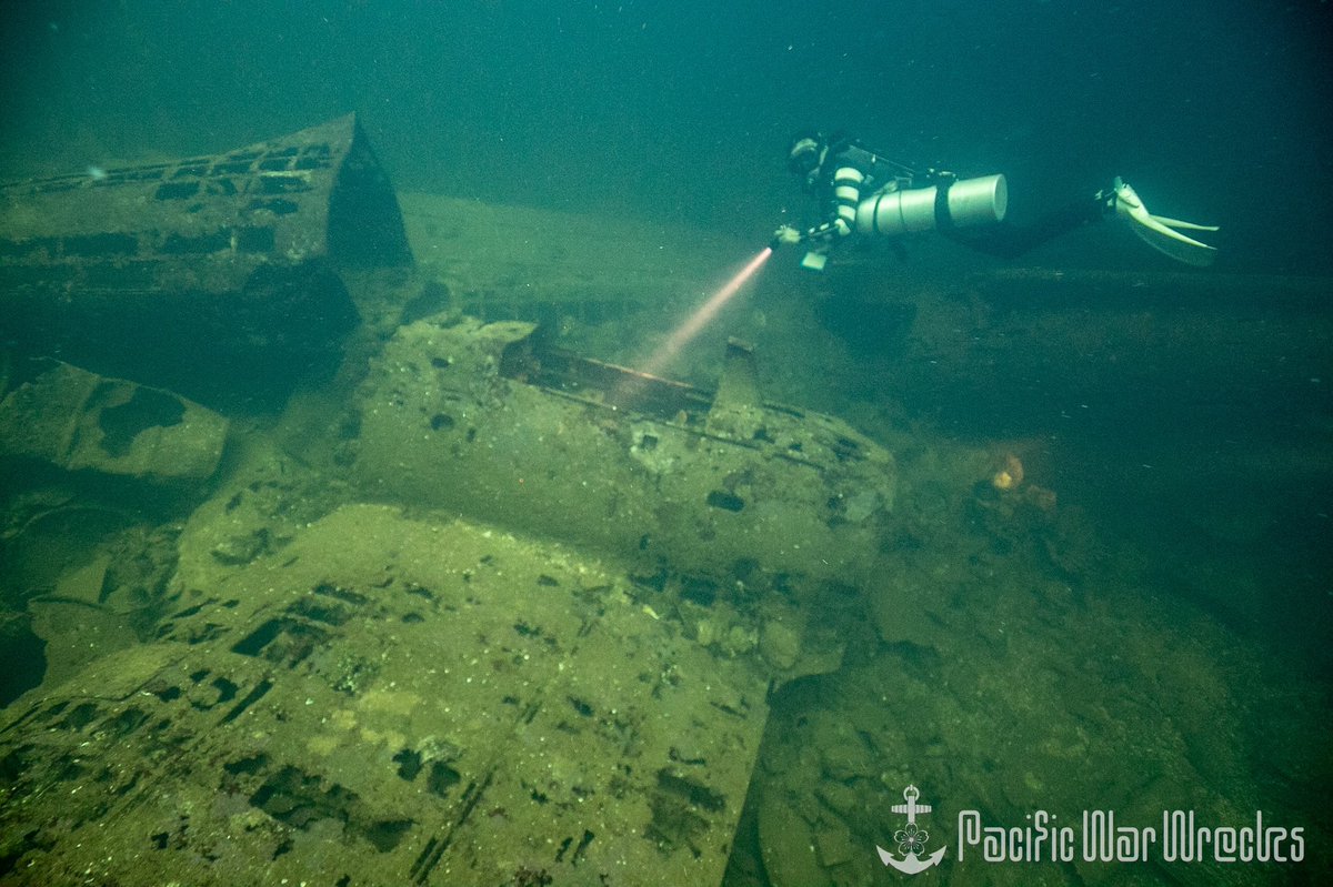 Pacific War Wrecks 富士川丸の船倉には零戦と九六式四号艦上戦闘機が残されている 沈没する前年まで特設航空機運搬艦として運用されていた 富士川丸 特設運送船 雑用船 チューク Fujikawa Maru Auxiliary Transport Chuuk T Co Pacific War Wrecks 富士川丸の船倉には零戦と九六式四号艦上戦闘機が残されている 沈没する前年まで特設航空機運搬艦として運用されていた 富士川丸 特設運送船 雑用船 チューク Fujikawa Maru Auxiliary Transport Chuuk T Co