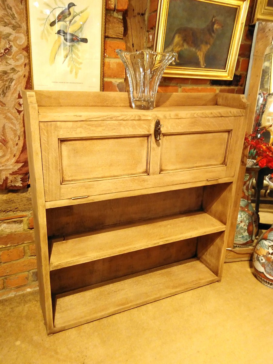 eversleybarn's tweet photo. #gardenplanters #vintagegardenbench #wroughtironbench #antiqueoakbookcases #oakbookcases #judismithantiques #eversleybarnantiques https://t.co/Eofoa6RM3V