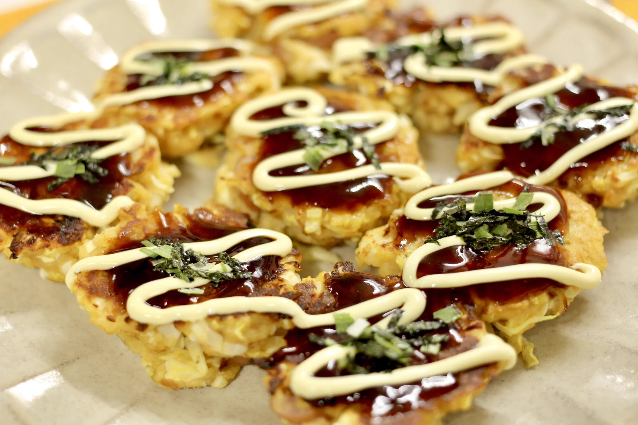 パンの耳もこれで美味しく消費！パンの耳で作るお好み焼きレシピ！