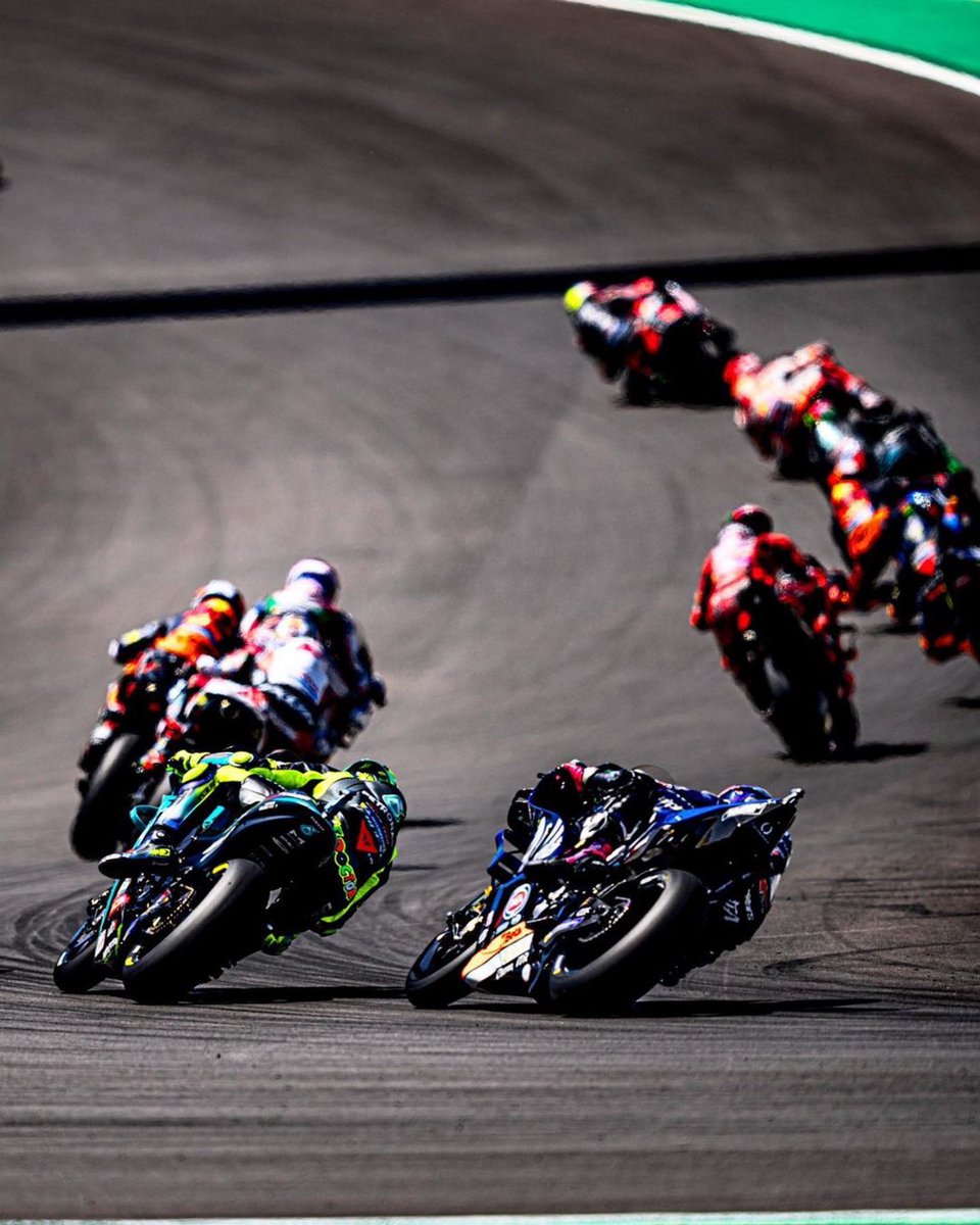 ValeYellow46's tweet photo. Portimao circuit,Portugal 
Sunday,MotoGp Race
📸 @FAlex79 @GigiSoldano https://t.co/f6d8qqAyAg