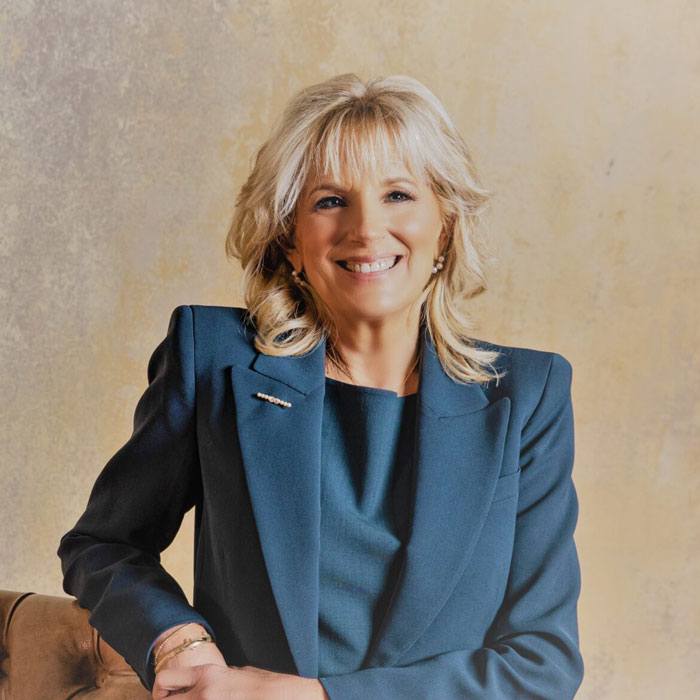 GeorgeMasonU's tweet photo. .@DrBiden will be the featured speaker at @GeorgeMasonU's Virtual Commencement at 2pm on Friday, May 14, 2021! #MasonNation #Mason2021 💚💛🎓

Learn more with @GeorgeMasonNews: https://t.co/7Hg6FkkQZJ

📷: Cheriss May/@WhiteHouse https://t.co/Ueu1s66a9n