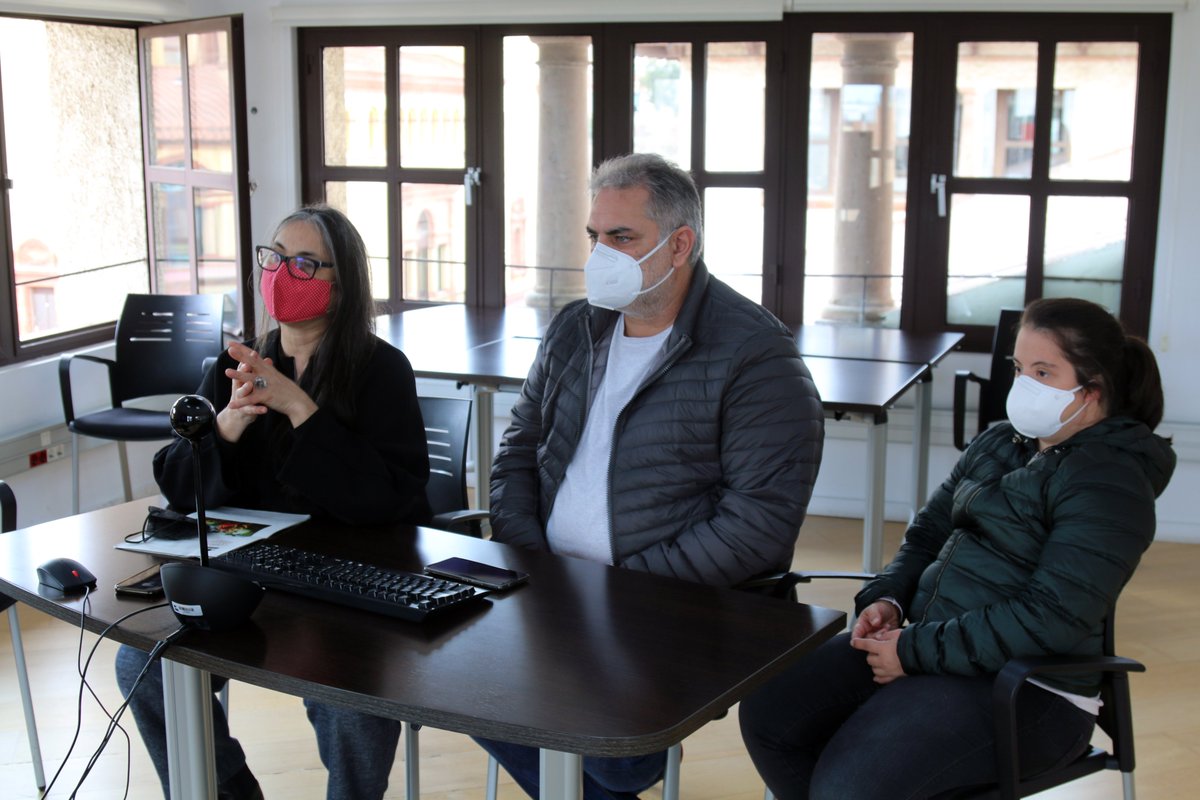 mercatflors's tweet image. Finalitzem la #RodaDePremsa de 'Happy Island', de @la_ribot i de la companyia de dansa inclusiva professional @dancandodcd que es presenta aquest cap de setmana al #MercatFlors

@hamoedo: "Hablamos de los sueños de los bailarines y de como éstos se convierten en objeto artístico"