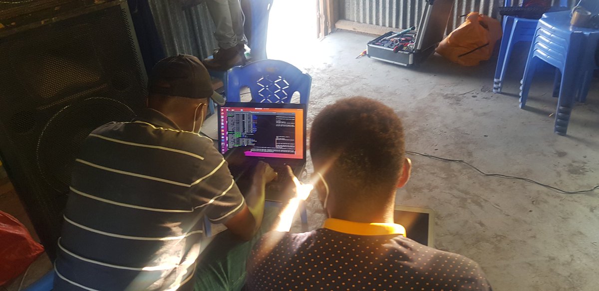 qwainainaX's tweet photo. @jack My startup @MelaninSolar is building a #DistributedEnergy platform for rural #Africa &amp; beyond using #Bitcoin Lightning network and complimentary #AuxChain @whiveIO see https://t.co/xtzBwFHQzV see pics below🙏🏿 https://t.co/AjCmw4RNot
