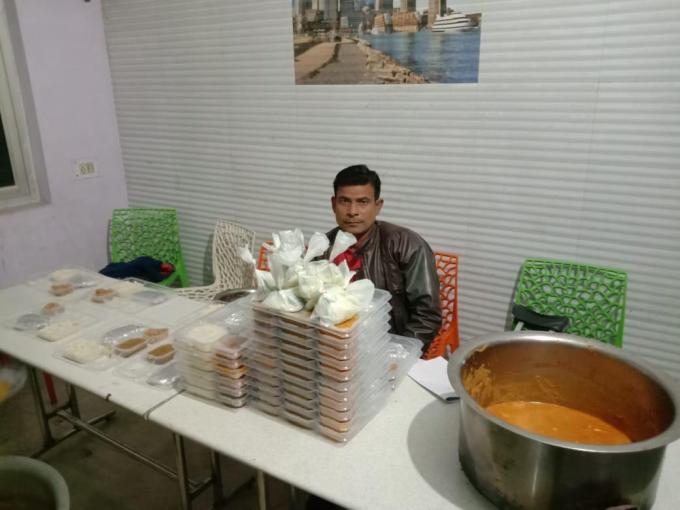 A group of physically-challenged men opened a dhaba last year. It was covered widely in media. I congratulated them at that time.Today got a desperate call from owner Amit Sharma, requesting monetary help to stay afloat due to corona. @sewanyaya is sending them 20k right away 