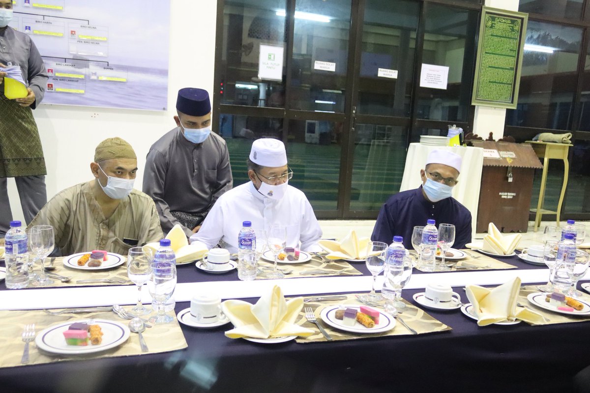 KDSI_rasmi's tweet image. Majlis Berbuka Puasa Warga KD SULTAN ISMAIL bersama YBhg Panglima Pendidikan dan Latihan TLDM di Masjid Thoriq Ibnu Ziad, KDSI. 

@tldm_rasmi
@imtkhalid
@MPPL_TLDM
