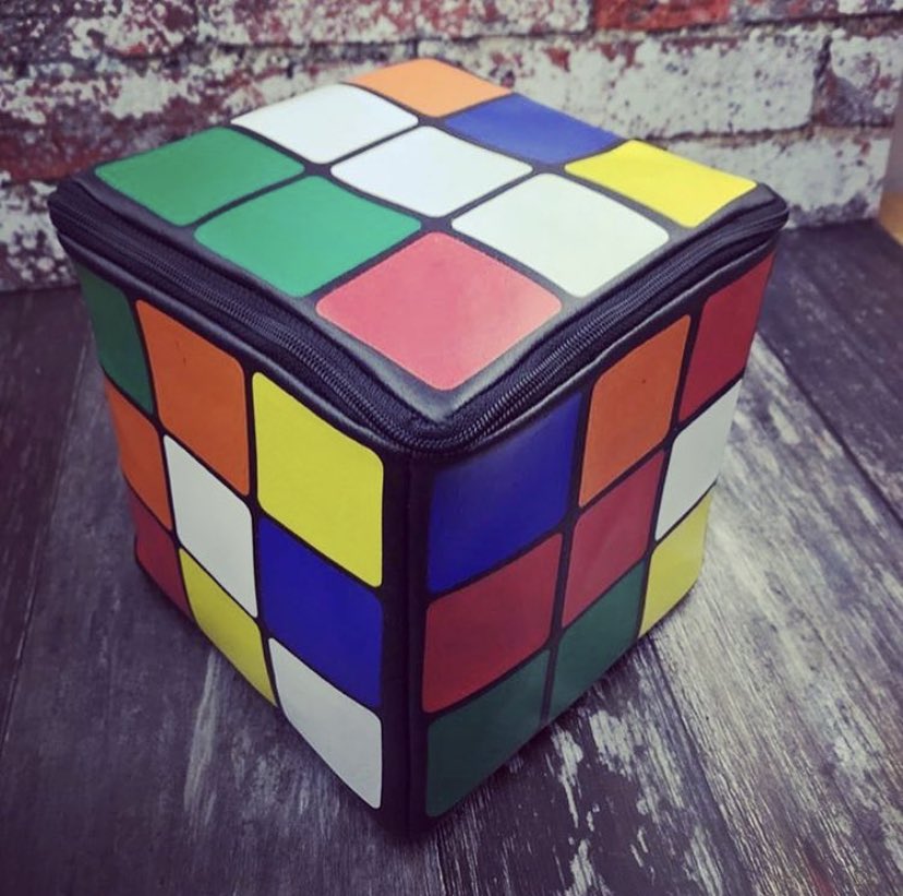 AHTextileArt's tweet photo. #throwbackthursday The time I made a rubick cube bag, it still makes me smile! Maybe I should make another one ! A faux leather and applied heat transfer vinyl #rubickscube inspired bag! #mhhsbd #thecraftersuk #elevenseshour https://t.co/XoaeOnG7Rr