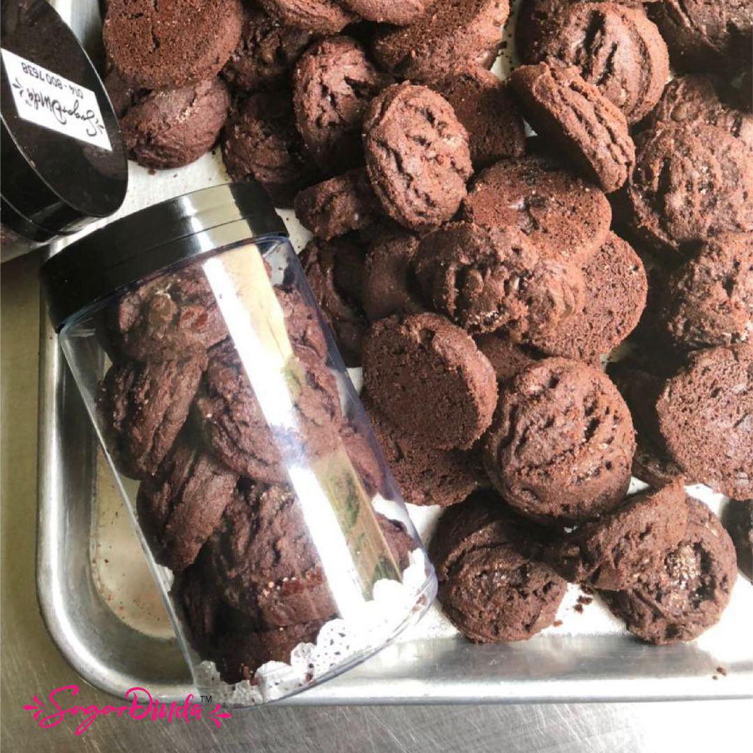 nasruddinharon's tweet photo. Assalamualaikum, selamat berpuasa. 
Minta RT dari anda 🙏🏼

Dua versi wajib cuba:
🍪Dark Chocolate Chips (250gm 18-20pcs) RM18
🍪Dark Chocolate Almond (250gm 18-20pcs) RM20

❤️ COMBO SPECIAL RM35 (Almond x Chocolate Chips)

Nak join order? 😊

WHATSAPP 👇🏼
https://t.co/0IPWBEjVpM https://t.co/GrF1altS0j