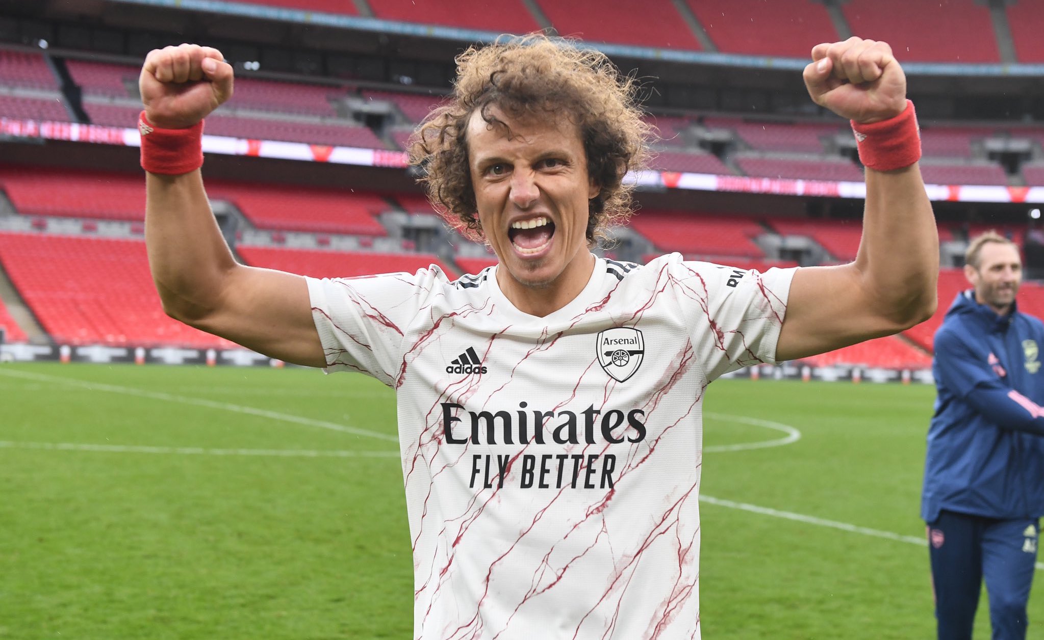 Happy Birthday to Arsenal defender David Luiz, who turns 34 today! 