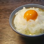 この食べ方も美味しそう!新玉ねぎを使った卵かけご飯!