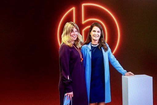 Danke nochmal für die fantastische Moderation unseres #Bankentag, liebe Tanit Koch <a href="/tanit/">Tanit Koch</a> - Kompetent, sympathisch und einfach top! Fanden alle! <a href="/bankenverband/">Bankenverband</a>