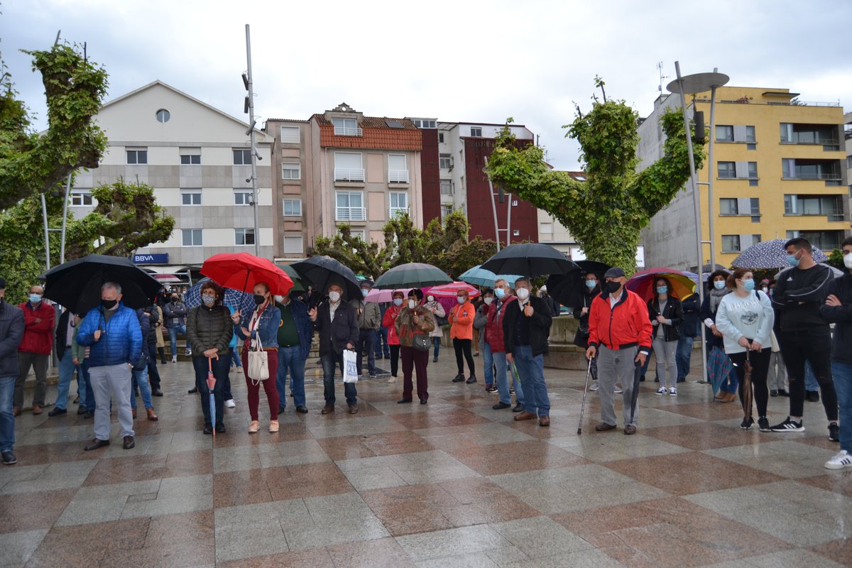 ConcellodeBueu's tweet image. 📢💪 A vila de Bueu uniuse este mércores para reivindicar unha sanidade pública e de calidade. Porque xa basta de desmantelamento dos servizos públicos! Grazas Bueu!