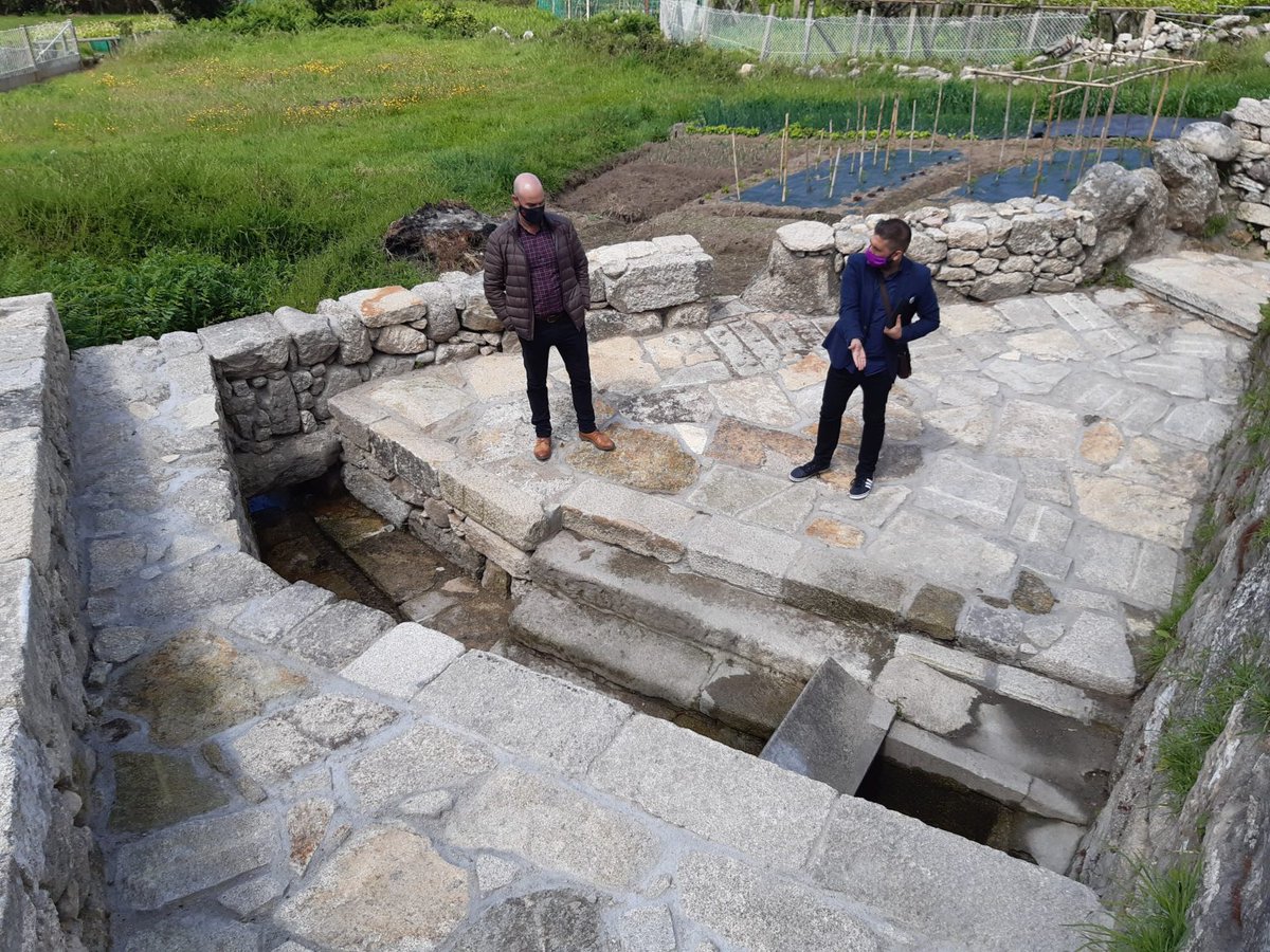 ConcellodeBueu's tweet image. Esta semana rematamos as obras de acondicionamento da Fonte de Vilar, en Beluso. Nos últimos meses levamos a cabo un gran traballo de posta en valor do noso patrimonio #BueuEspazoParaAXente

Máis info na web: cutt.ly/evJOArD