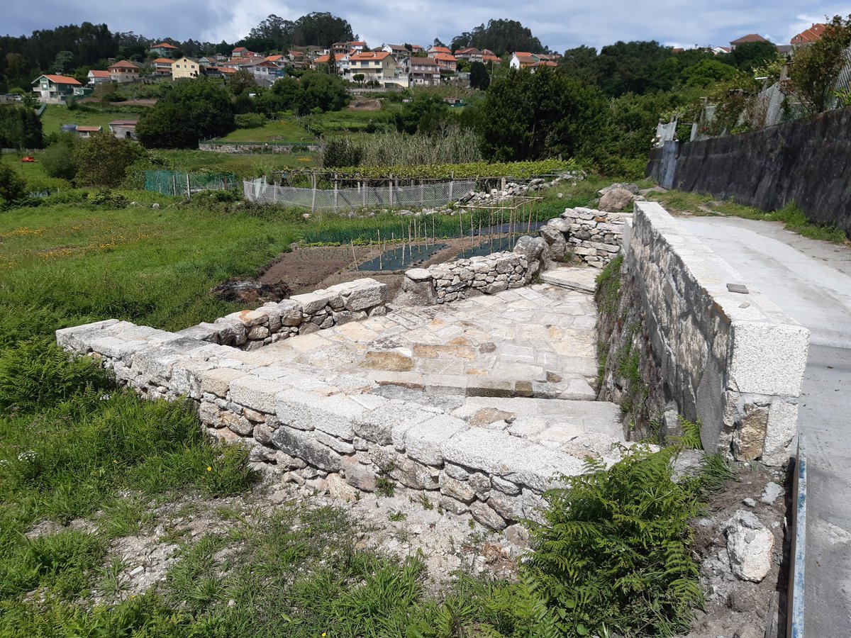 Esta semana rematamos as obras de acondicionamento da Fonte de Vilar, en Beluso. Nos últimos meses levamos a cabo un gran traballo de posta en valor do noso patrimonio #BueuEspazoParaAXente Máis info na web: cutt.ly/evJOArD