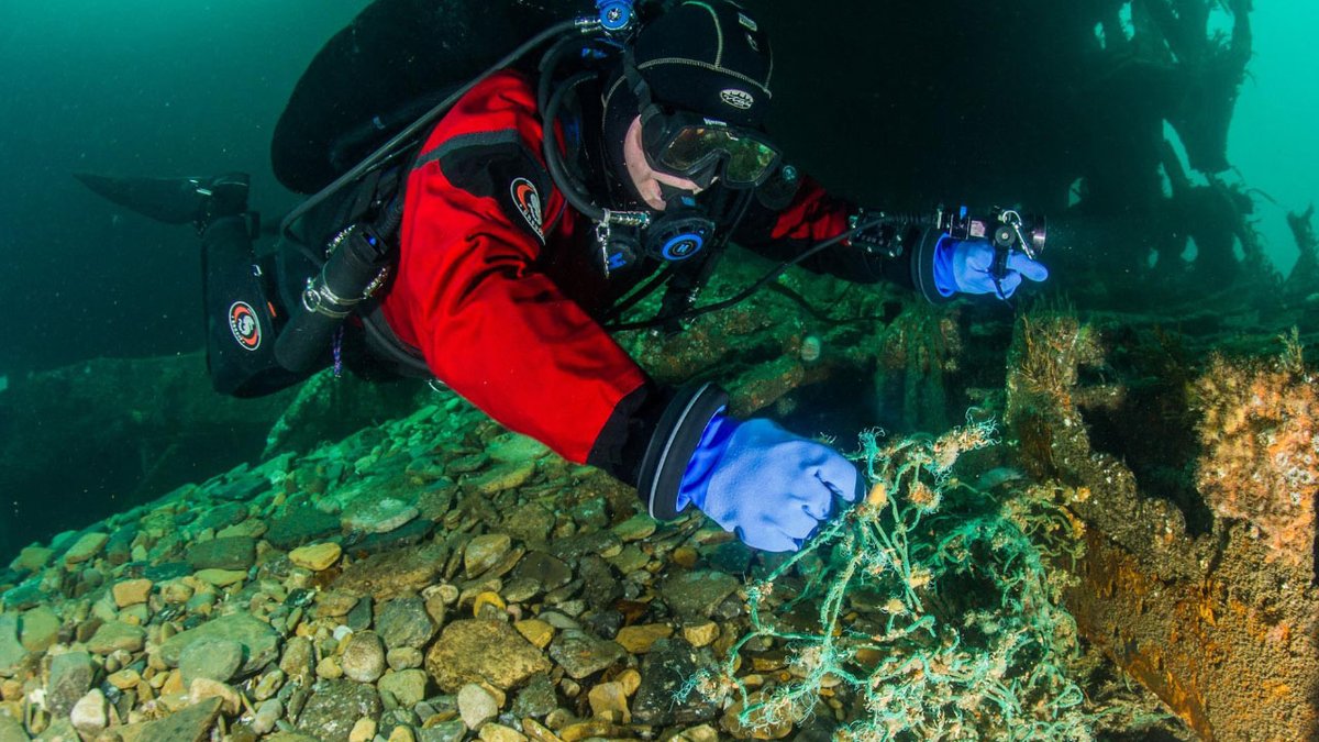 BBCWomansHour's tweet photo. Today on Woman's Hour: Diver Christine Grosart from @ghost_fishinguk tells @itsanitarani about the wonders of UK waters and her efforts to retrieve lost nets from the sea https://t.co/zaPz0gjeAH https://t.co/WyYUd4uw7X