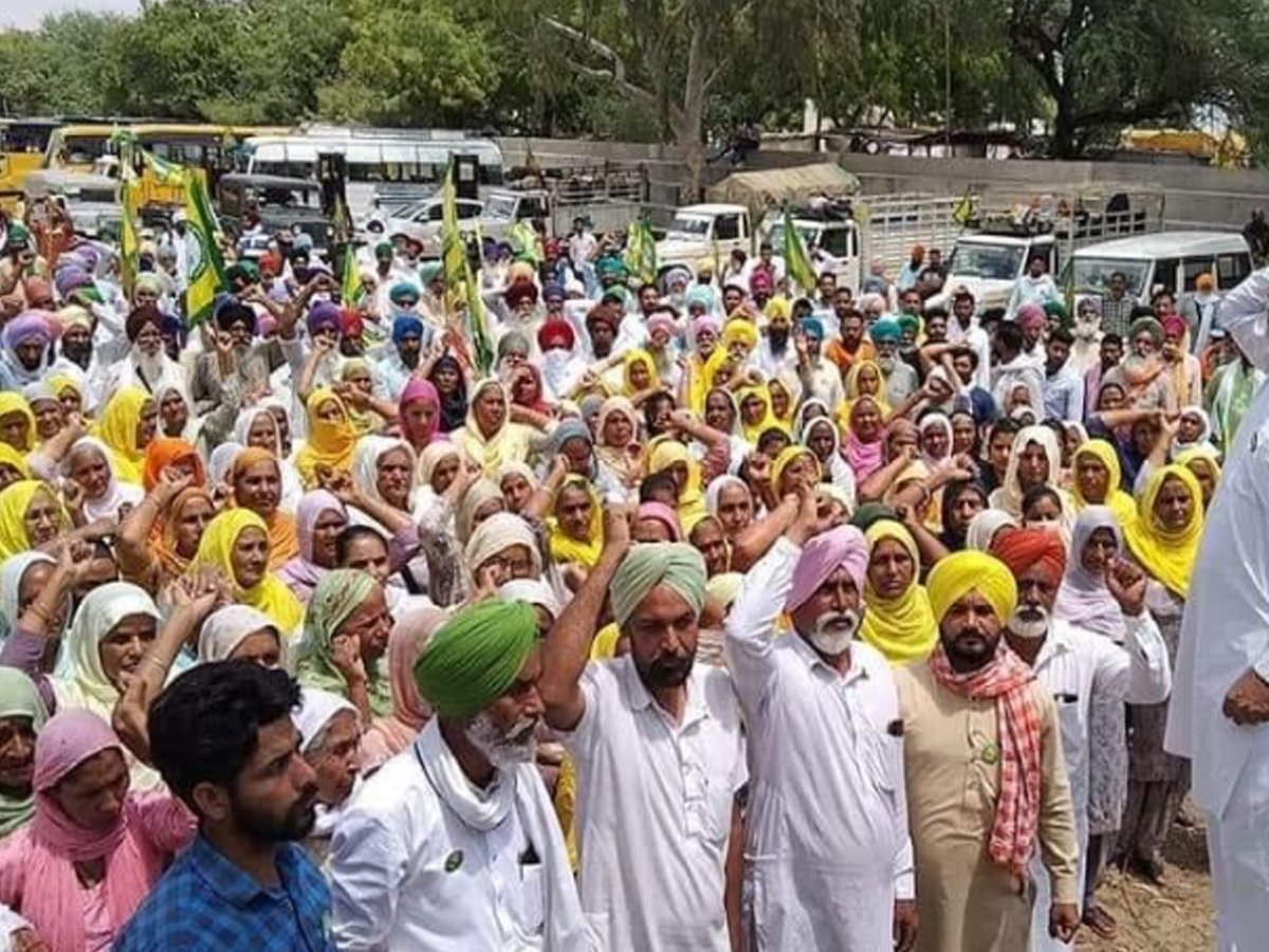 timesofindia's tweet image. Thousands of farmers headed for Delhi border toi.in/LX4NNZ24/a24gk via @TOICitiesNews