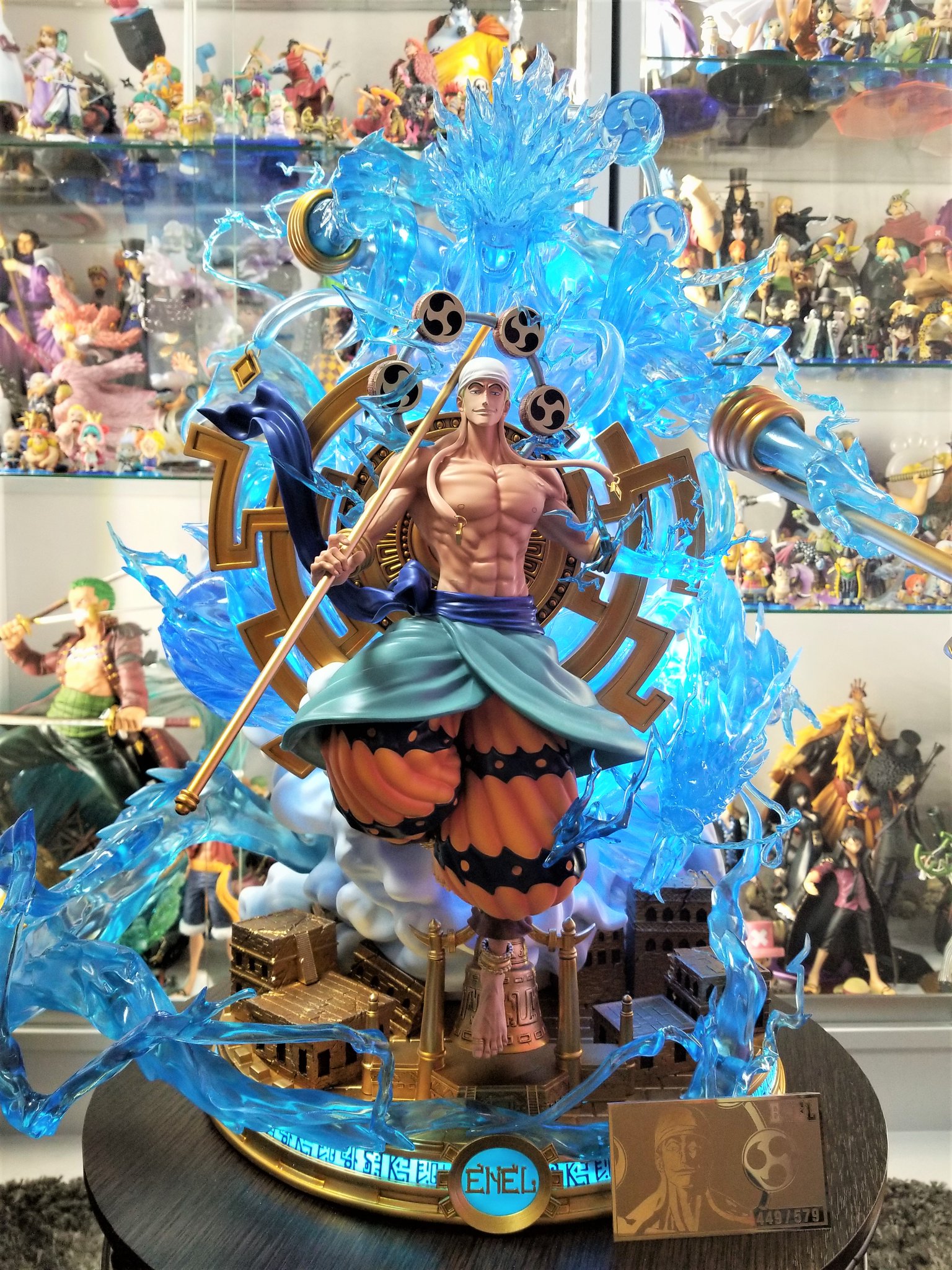 カルバドス1743 Onepiece Jimei Palace Enel ワンピース エネル スタチュー 雷神のエフェクトが大迫力で 更にledで光ってかっこいいです フィギュア本体や台座の黄金郷含め 毎回素晴らしいクオリティー ワンピースフィギュアを投稿しよう