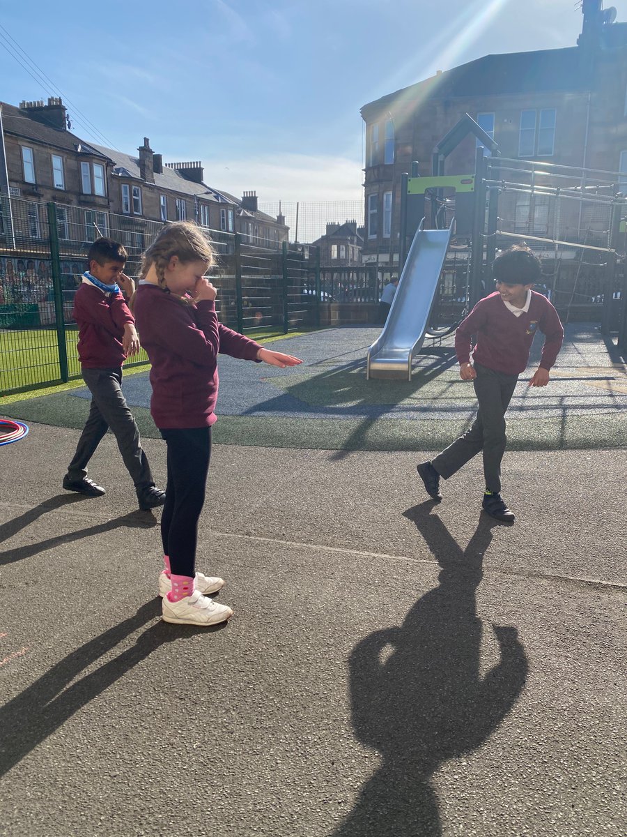 3_primary's tweet photo. It’s a beautiful morning to be out 🌞. P3 have had a great start to the day doing P.E with @PEPASSGlasgow @JHemminsgley 😄. We loved it! Thank you! https://t.co/0d6aq2RTYR