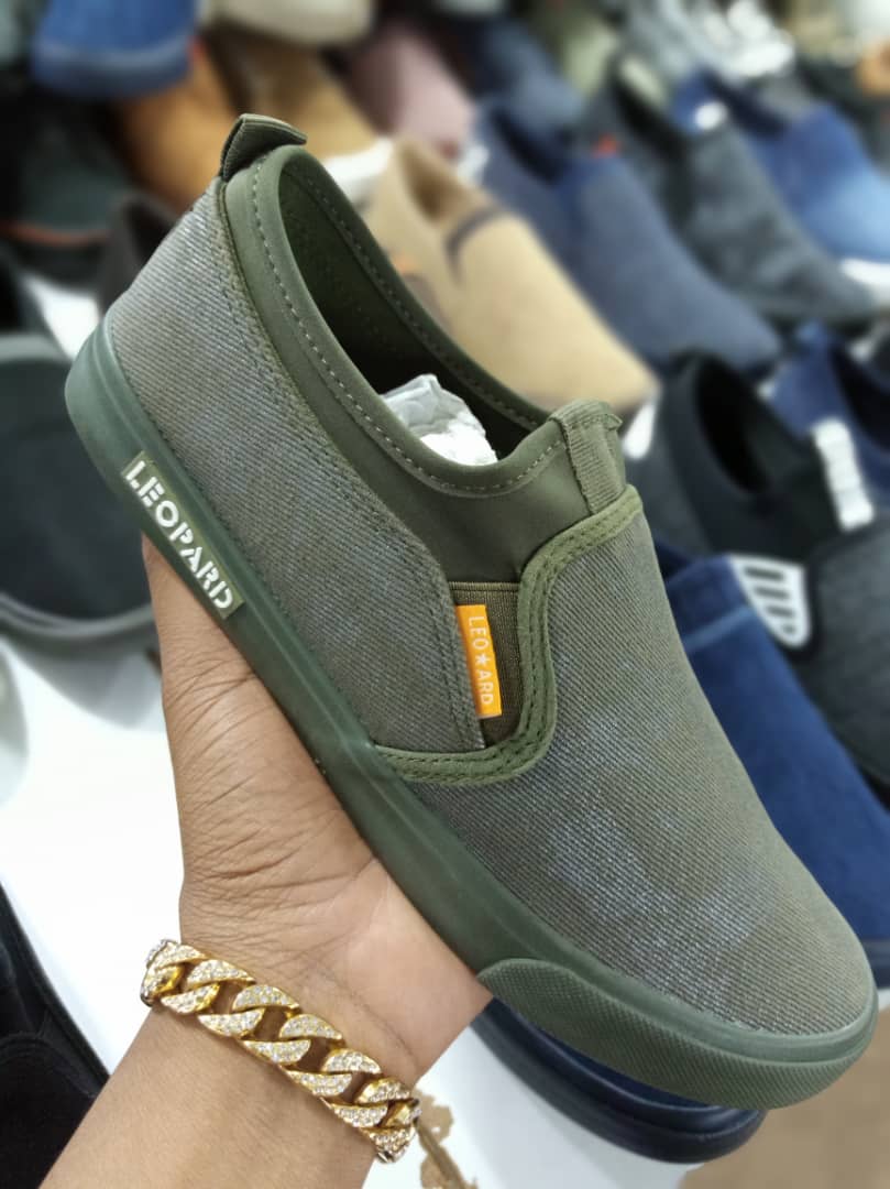 👟 New stock 👟

Party with your 60K. 

☎️ Call/Text or WhatsApp: 0704606027 NOW! #UgandaFirst 
#ThursdayVibes #ThisIsUs
