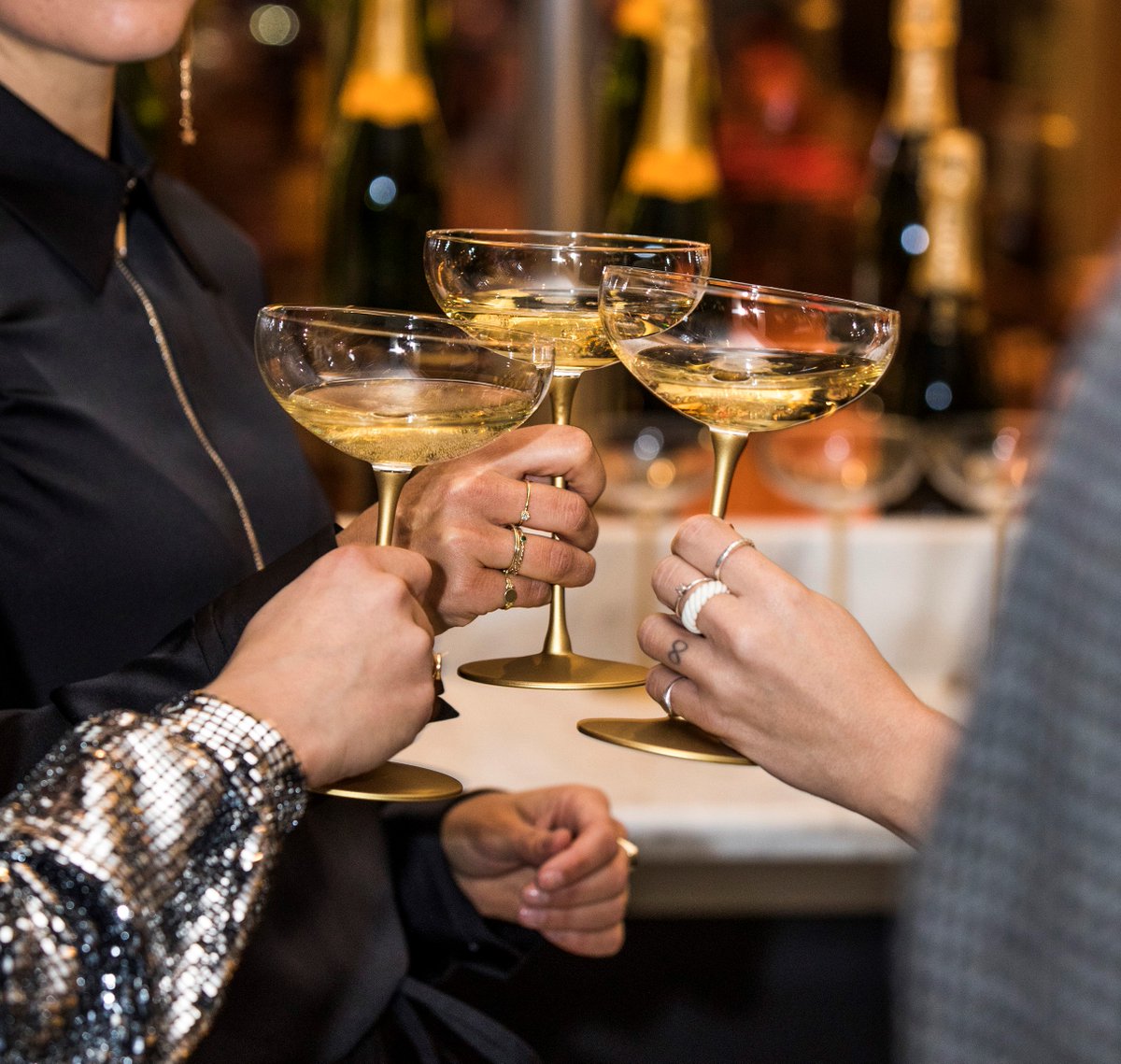 meteen's tweet image. Topjaar voor champagne, ondanks de coronacrisis:
hbmeo.com/topjaar-voor-c…