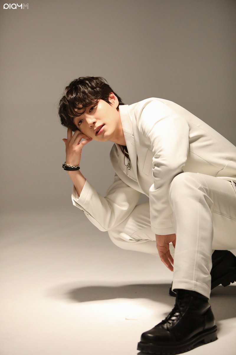 heartminusat's tweet photo. 맵스 5월호 비하인드 #허찬 https://t.co/56njOvKLjX