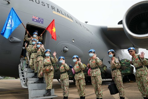 CourrierVN's tweet photo. Départ des Casques bleus vietnamiens pour le Soudan du Sud https://t.co/EGpDq0h0PY https://t.co/Gi0twgZEF7