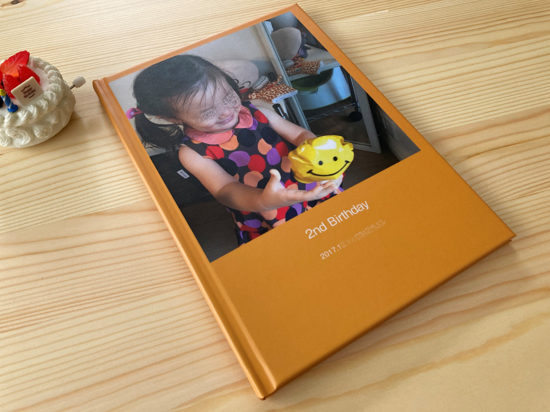 しまうまプリント Twitterren フォトライフ応援団 本日はお子さまのお誕生日フォトブックの作り方コツを紹介いたします レイアウトを変えるだけで 印象が大きく変わりますのでぜひお試しください 各月5枚の写真をセレクト バースデーフォトブックの作成例