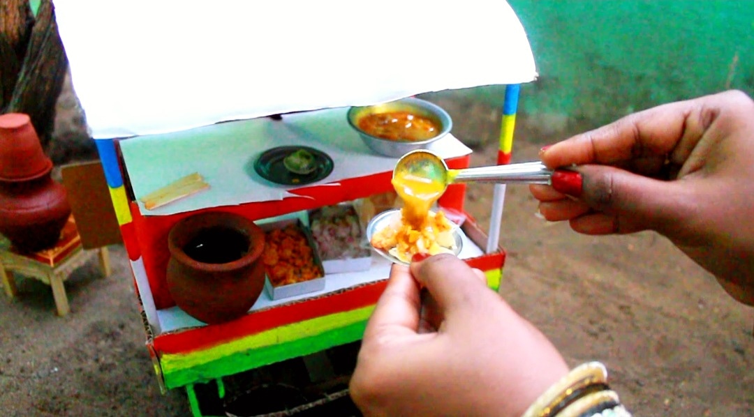 TinyFoodsIndia's tweet photo. https://t.co/xho1yuYTq9
Video link 🔗👆
Mini Pani Puri Shop😍
#minipanipuri #minimasalapuri #panipuri #miniaturecooking #tinyfoodsindia #tamil #tamilfoods #minifoods #Masalapuri https://t.co/r33kI1zTst