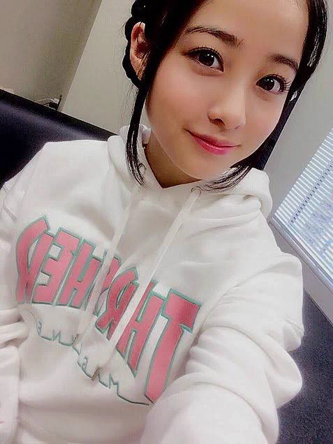 圧倒的美人になると？自撮りよりも他撮りの方がカワイイ！