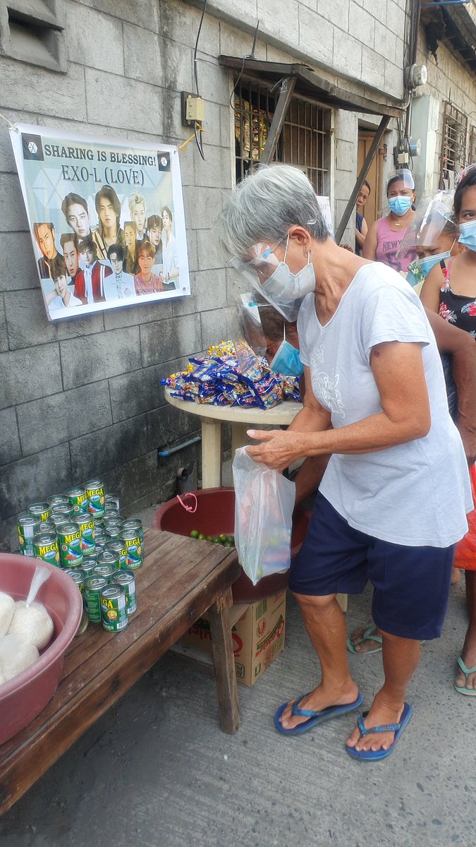 tin0215_'s tweet photo. Exo-L's POWER
Continuously helping and it's our 4th Day of Community Pantry.

#04_22_2021
#weareoneEXO 
@LLancely @thatfangirl08 https://t.co/UXhX6AUTqT