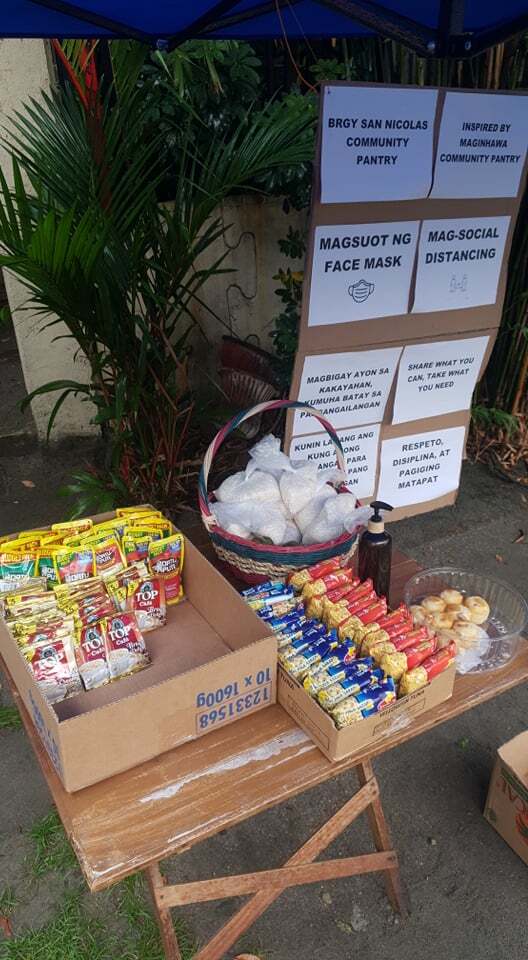 @owenh_jake #CommunityPantry: Barangay San Nicolas, San Fernando, Pampanga

The pantry accepts in-kind donations of food, groceries, hygiene kits, clothes, face masks and face shields. Photos from Andrei Mallare

More pantries here: rappler.com/moveph/list-co…