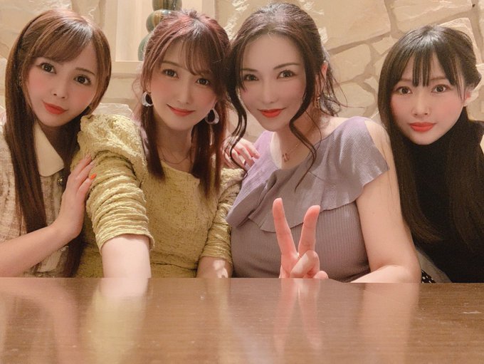 ホテルビュフェでソーシャルディスタンスとりながらランチしたよ??❤️
"楽しく生きていく！"
ってそんな会話沢山して沢山笑って最高でした????? https://t.co/YnbHhHzw8y