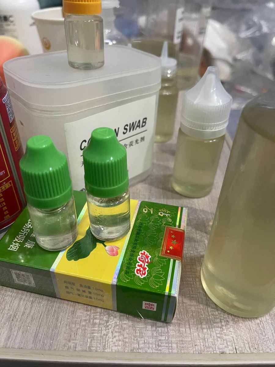 WuYuven's tweet photo. 介绍：策划药实验室独家混合原料nn烟油，包含多种策划药（包括但不局限于合成大麻素）和植物成分，可过所有违禁药物检测，专业团队调整配方，出口品质，质量挑战全网烟油

   1.飞行时长1.5小时起步，最多可以持续2到4小时，秒杀那些只有二三十分钟的垃圾油 https://t.co/tvaJGlaKad