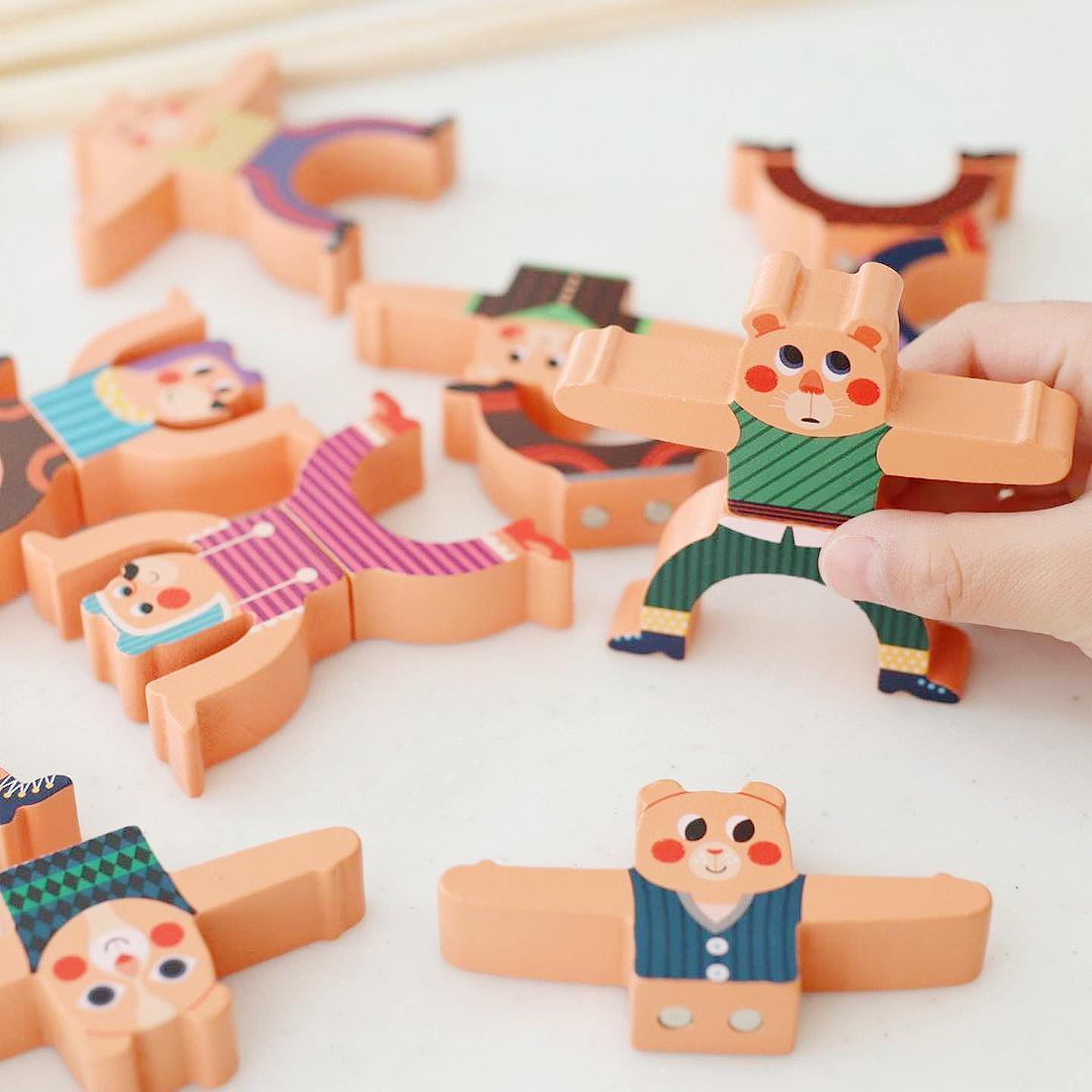 Bear balance beam, which bear look do you prefer?
.
#preschooltoys #toyideas #playmatters #toysforbabies
#sensoryplayyourway #homeschoolpreschool #corpertoys #kidsactivities #toddleractivities #woodentoys #woodtoys #earlychildhoodeducation #montessoriathome #everydayplayhacks